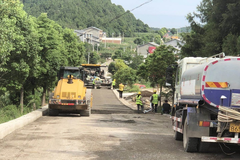 路橋集團(tuán)搶晴天、戰(zhàn)雨天、斗夜間  全力以赴推進(jìn)國(guó)道347項(xiàng)目建設(shè)